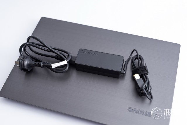 Lenovo联想扬天V330体验，一台主打性价比的商务本