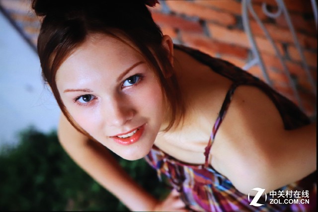 助力办公多面手 索尼高亮商务投影体验 