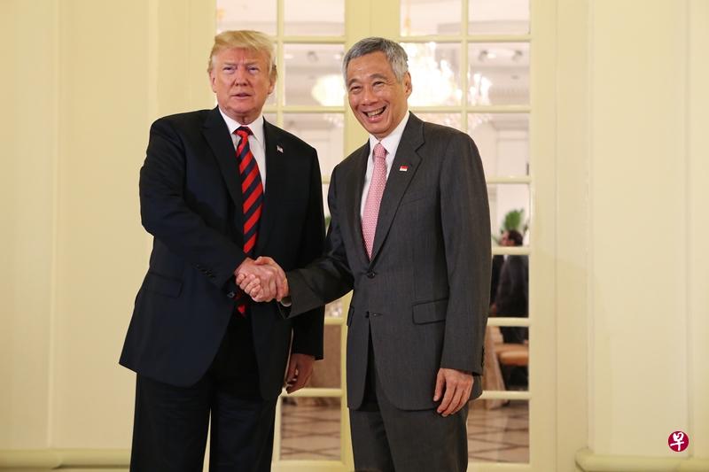 特朗普与新加坡总理李显龙举行会晤 并共进午餐