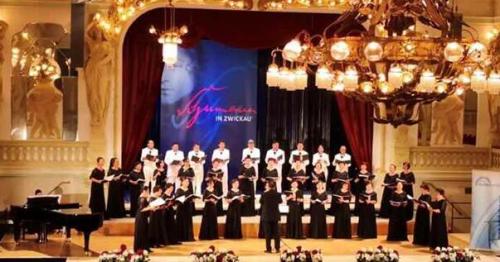 匈牙利华人星光合唱团参加舒曼合唱比赛获佳绩
