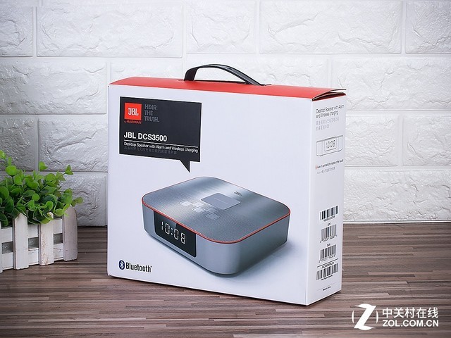 能为手机无线充电 JBL闹钟蓝牙音箱对比评测