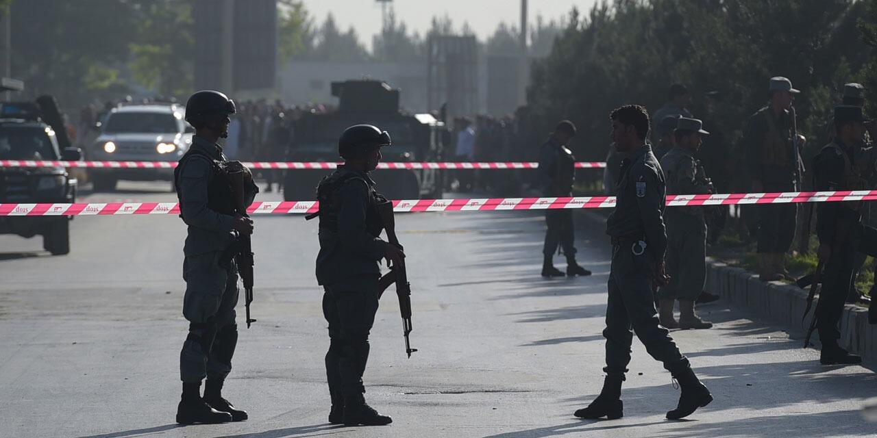 阿富汗首都发生自杀式袭击 已致12人死亡