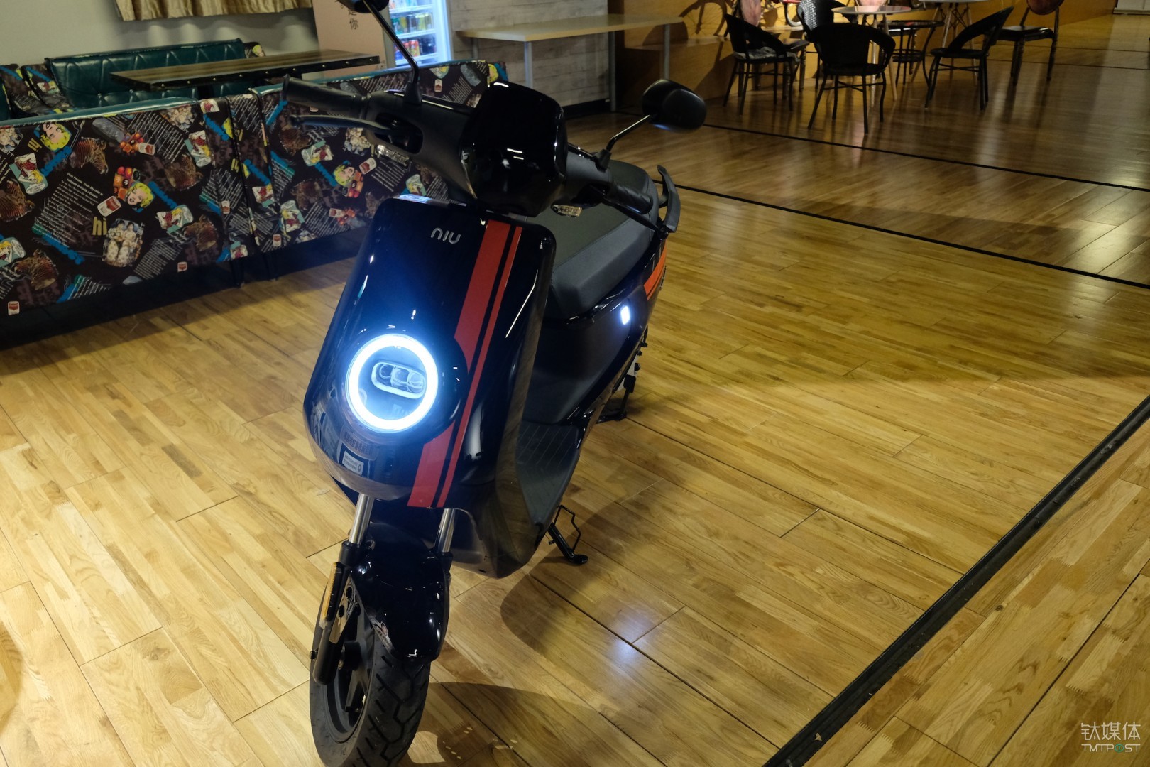 小牛电动车 M+ Pro 正面