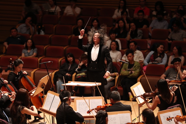 武汉音乐学院登台上海，展现楚地音乐风采