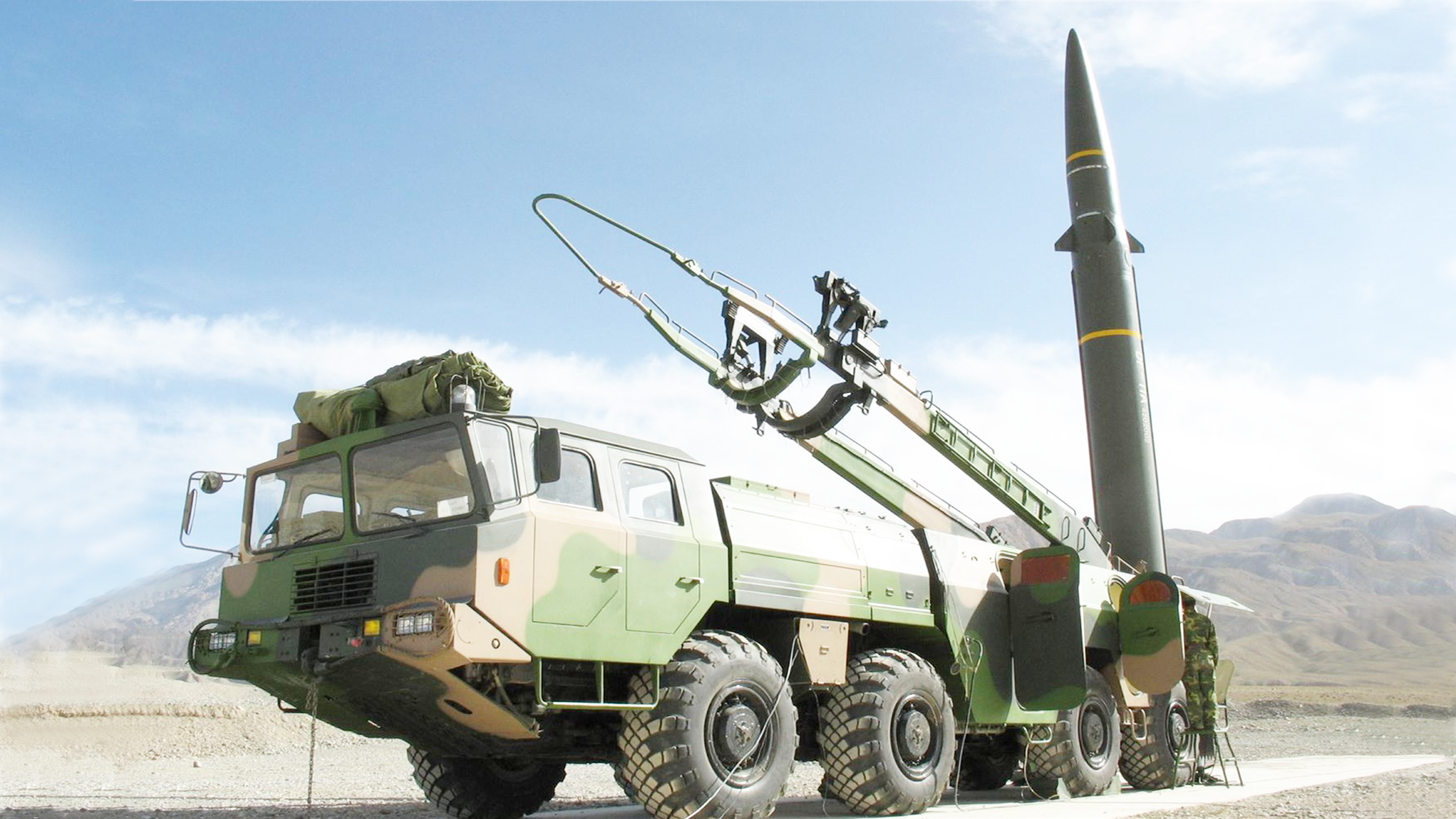 日本误会中国东风导弹命名闹出大笑话，官方公布答案令人肃然起敬