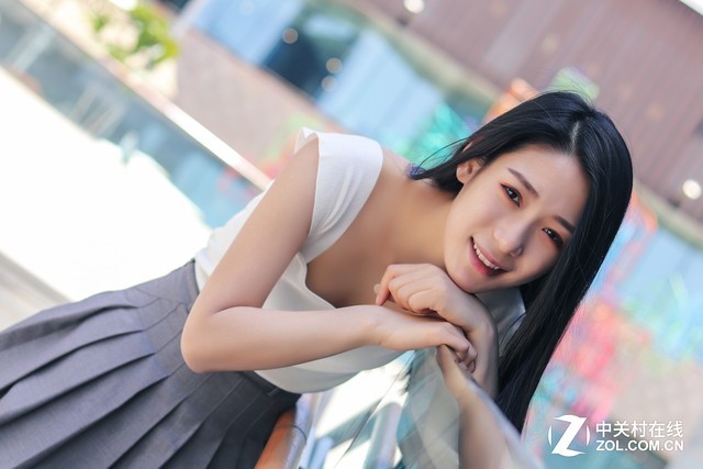 带来出色虚化 人像摄影师试用EOS 3000D 