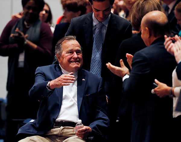 老布什低调庆祝94岁生日，保持美国最长寿前总统记录