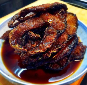 酥嫩鲜甜的熏鱼,夏季炎炎就好这一口