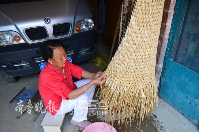 莒南县老年人口_老年微信头像(2)