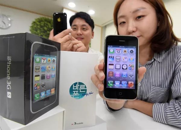 iPhone 3GS 重新上架发售  售260元