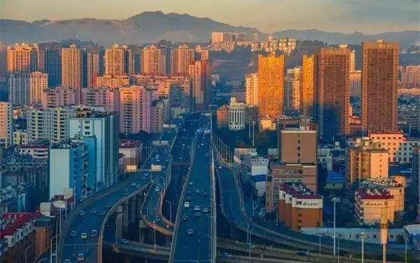 昆明至北京将要竣工一条高铁, 沿线经过的城市