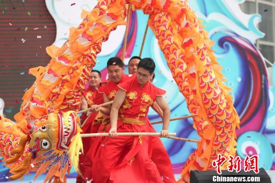 披红点睛赛龙舟 多项民俗特色活动亮相北京端午文化节