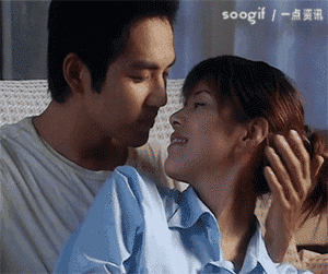 夸女生也是另类泡妞技巧