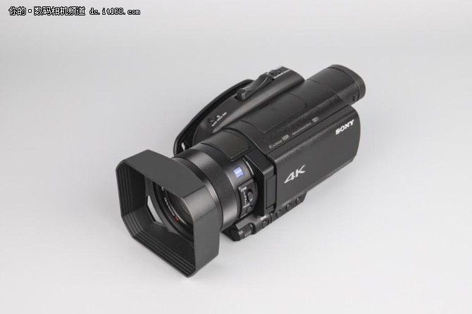 专业配置民用级价格,索尼FDR-AX700摄像机