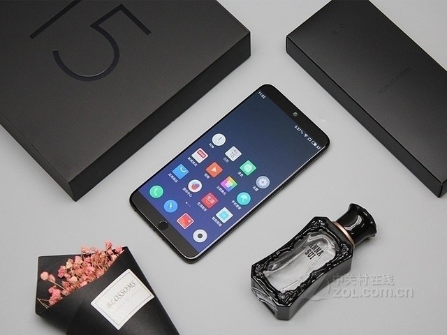 专治处女系 这几款非刘海屏手机值得买单 