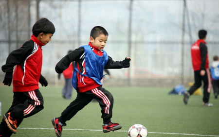 德转管理员:中国足球人口多于冰岛,我们对足球
