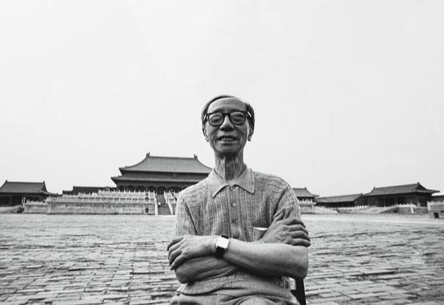 溥仪晚年与爱妻重游故宫,并对着龙椅说了一番肺腑之言,令人感慨