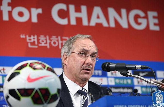 韩国队被前主教练断言3场比赛全败 韩网友：知道了，别说了