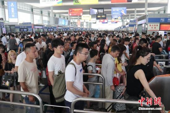 川黔渝三地端午假期发送铁路旅客400余万人次