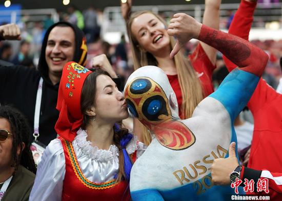 足球狂欢的背后：多国曾在世界杯后迎来“婴儿潮”