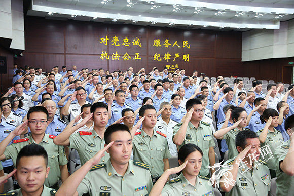 榜样力量激励前行 杨雪峰先进事迹报告会让近