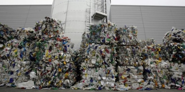 大陆拒绝“洋垃圾” 台湾接收英国废塑料量飙升10倍