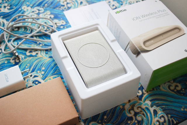 iOttie无线快充移动电源