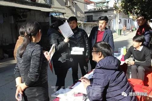 世界杯中C罗连进三球,追平西班牙后,给拆迁户