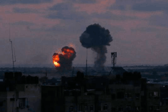 以色列军方打击加沙地带军事目标 回应巴方袭击
