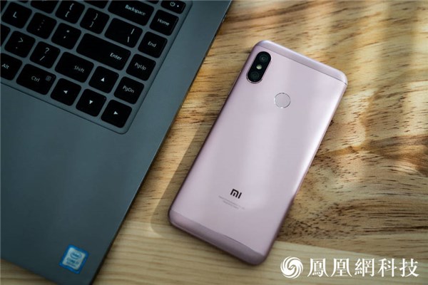 小米手机红米6 Pro提前发布:骁龙625+刘海屏
