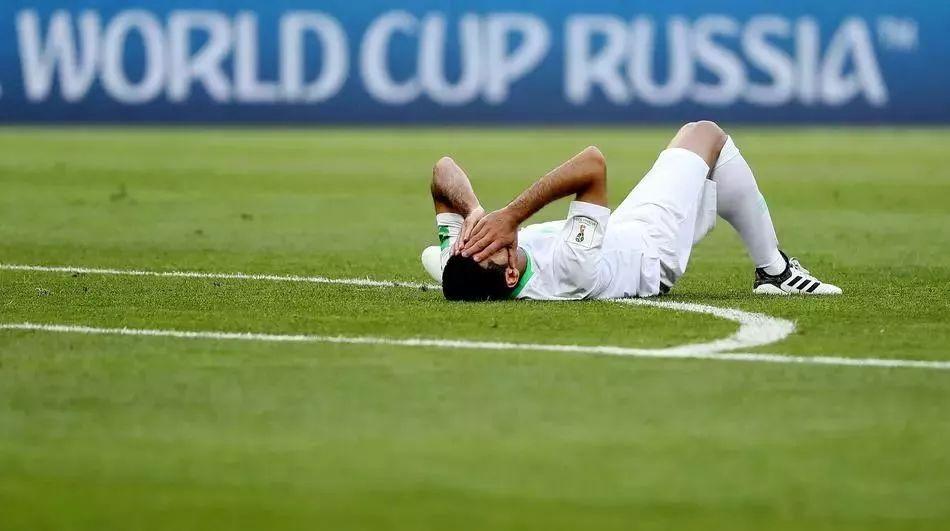 论道世界杯:沙特换将四人,难逃提前回家之命!