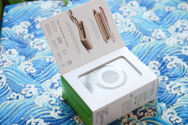 iOttie无线快充移动电源