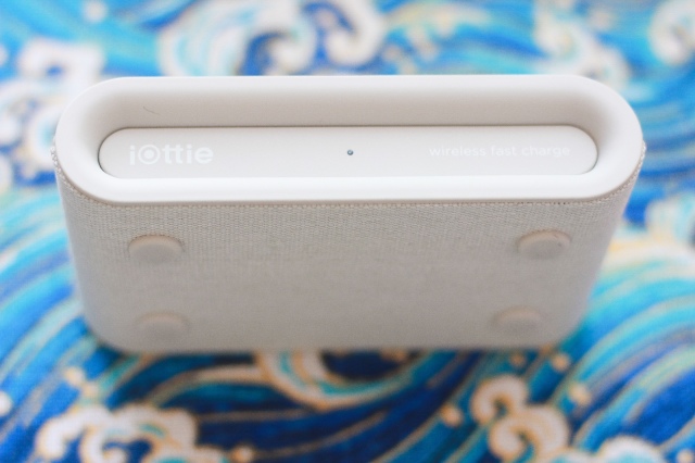 iOttie无线快充移动电源