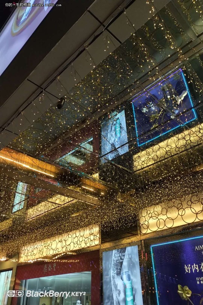 经典全键盘再添新功能 黑莓KEY2使用体验