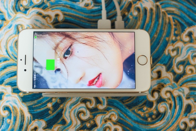 iOttie无线快充移动电源