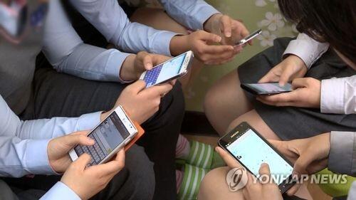 韩媒：警惕！15%韩国青少年沉迷于手机和网络 有低龄化趋势
