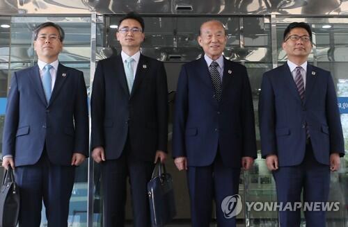 韩朝红十字会会谈韩方代表团启程赴朝