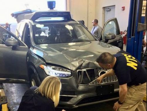警方调查称Uber自动驾驶汽车撞人时司机手机在播节目