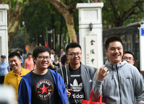 美国高校逐步认可中国高考成绩 港媒：考生学习能力受认可