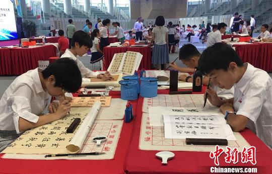兰亭杯北京中小学生书法大赛举办七届参赛作品增十倍