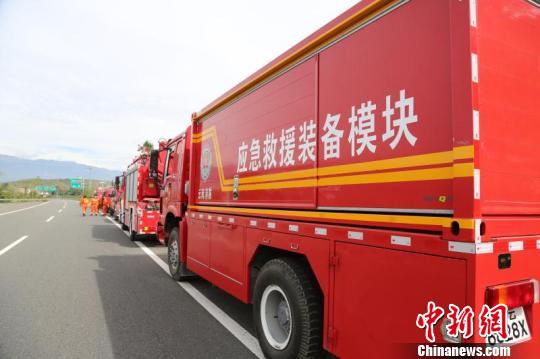 云南消防总队开展跨区域地震救援拉动演练
