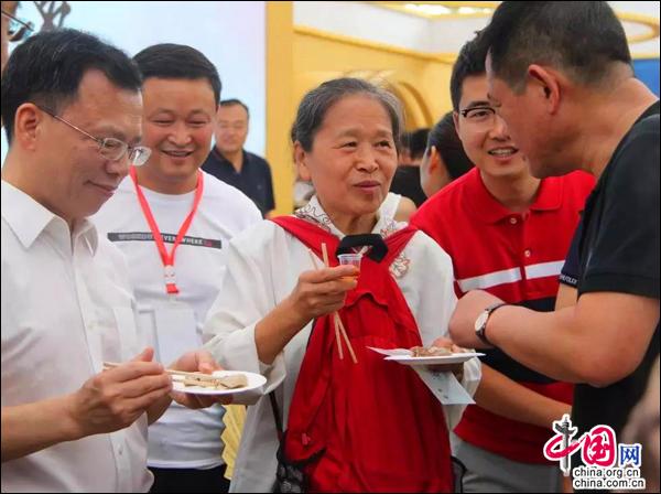 宁夏生活体验馆亮相长沙街头 特色美食获好评