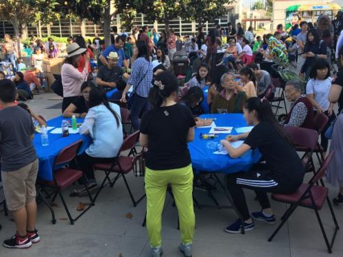 美加州亚凯迪亚市举办艺术节 当地华人热情参与