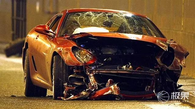 C罗座驾大盘点，众多性能炸裂超跑！竟然还有一台国产SUV！