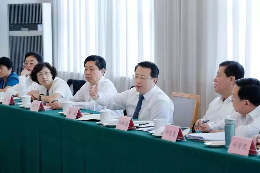 中共山东省委十一届五次全体会议举行
