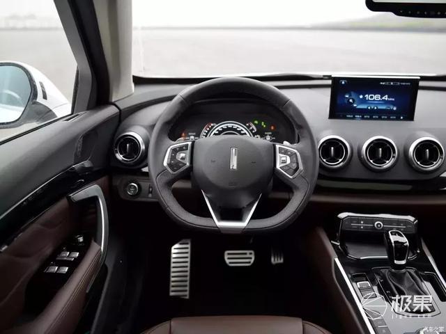 C罗座驾大盘点，众多性能炸裂超跑！竟然还有一台国产SUV！