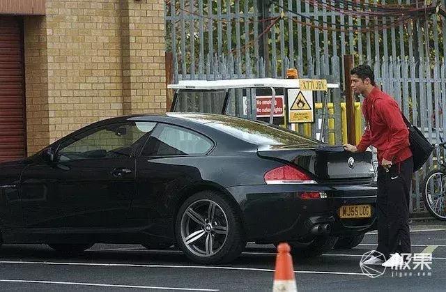 C罗座驾大盘点，众多性能炸裂超跑！竟然还有一台国产SUV！