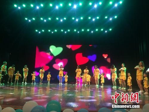 两岸亲子文化艺术节在杭州举行：搭梦想舞台 展两岸风采