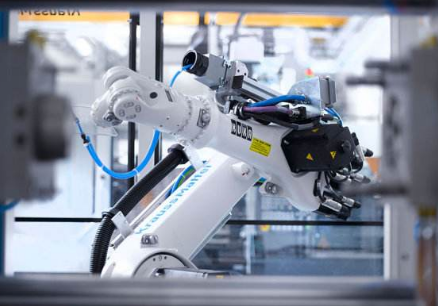 利好推动产业发展 工业机器人板块有望爆发