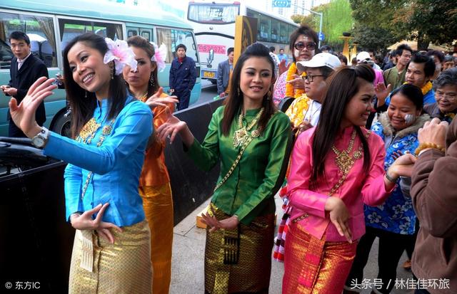 这个国家的华人地位非常高连他们的国家总理都是选自华人